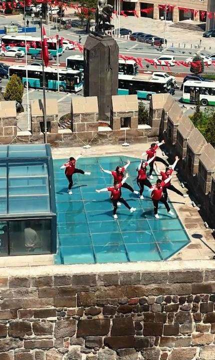 BÜYÜKŞEHİR’DEN 2027 TÜRK DÜNYASI KÜLTÜR BAŞKENTLİĞİNE “KARTAL DANSI” İLE KUTLAMA