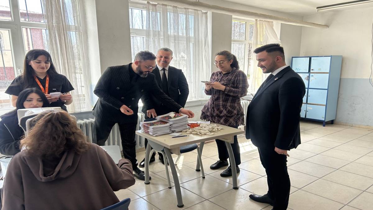 ÜLKÜ OCAKLARI’NDAN AKKIŞLA’DA ÖĞRENCİLERE GÖZ VE DİŞ TARAMASI