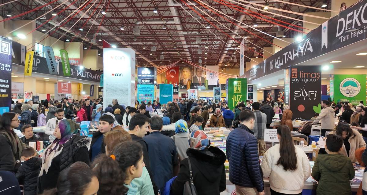 KİTAP FUARI’NI İLK 3 GÜNDE 269 BİN KİTAPSEVER ZİYARET ETTİ