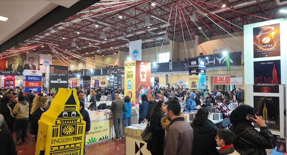 KİTAP FUARI’NI İLK 3 GÜNDE 269 BİN KİTAPSEVER ZİYARET ETTİ