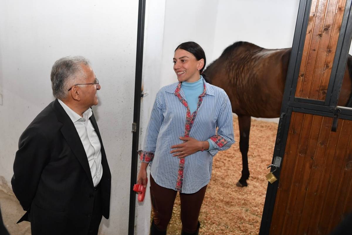 BAŞKAN BÜYÜKKILIÇ, BİNİCİLİKTE FEDERE STATÜYE KAVUŞAN TESİSİ YERİNDE İNCELEDİ