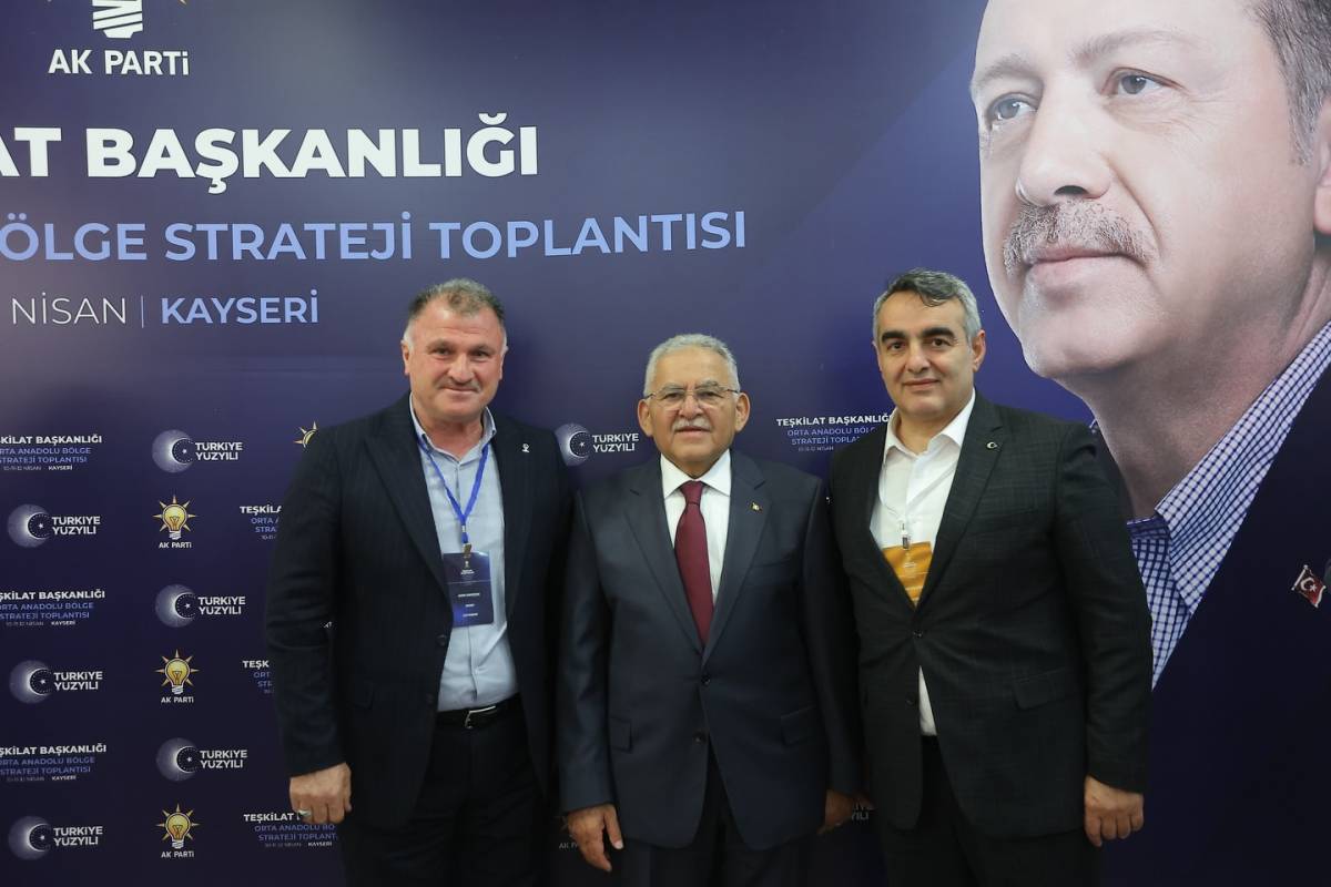 BAŞKAN BÜYÜKKILIÇ’TAN STRATEJİ TOPLANTISI’NDA “BİRLİK, HİZMET VE KAYSERİ MODELİ” MESAJI