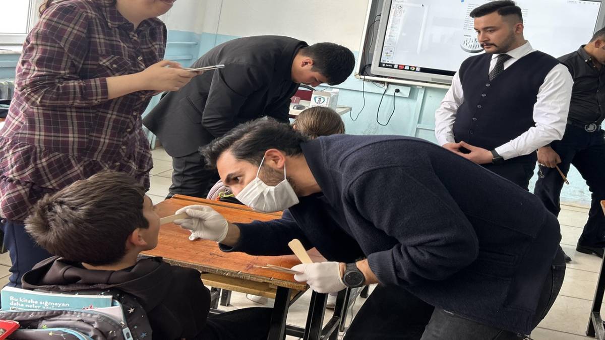 ÜLKÜ OCAKLARI’NDAN AKKIŞLA’DA ÖĞRENCİLERE GÖZ VE DİŞ TARAMASI