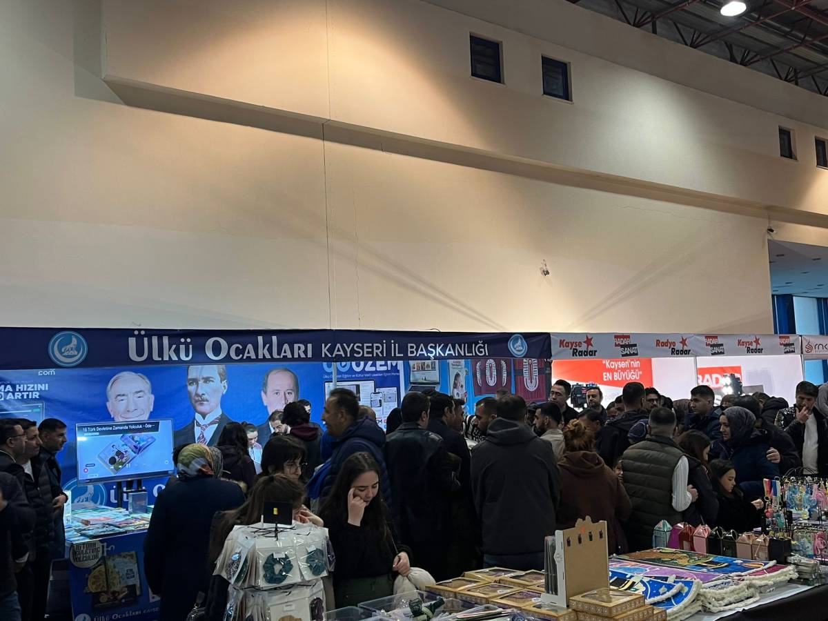 KİTAP FUARI’NDA YOĞUN İLGİNİN MERKEZİ OLDU