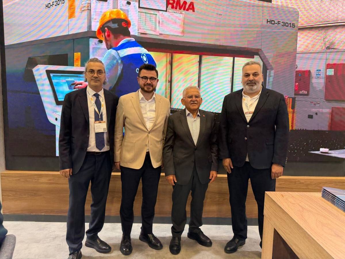 BAŞKAN BÜYÜKKILIÇ, SOLAREX İSTANBUL FUARI’NA KATILDI