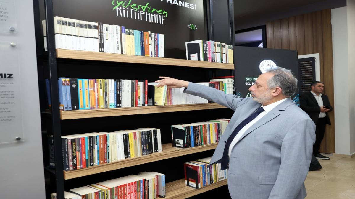 TALAS BELEDİYESİNDEN PERSONELE “İYİLEŞTİREN KÜTÜPHANE” HEDİYESİ