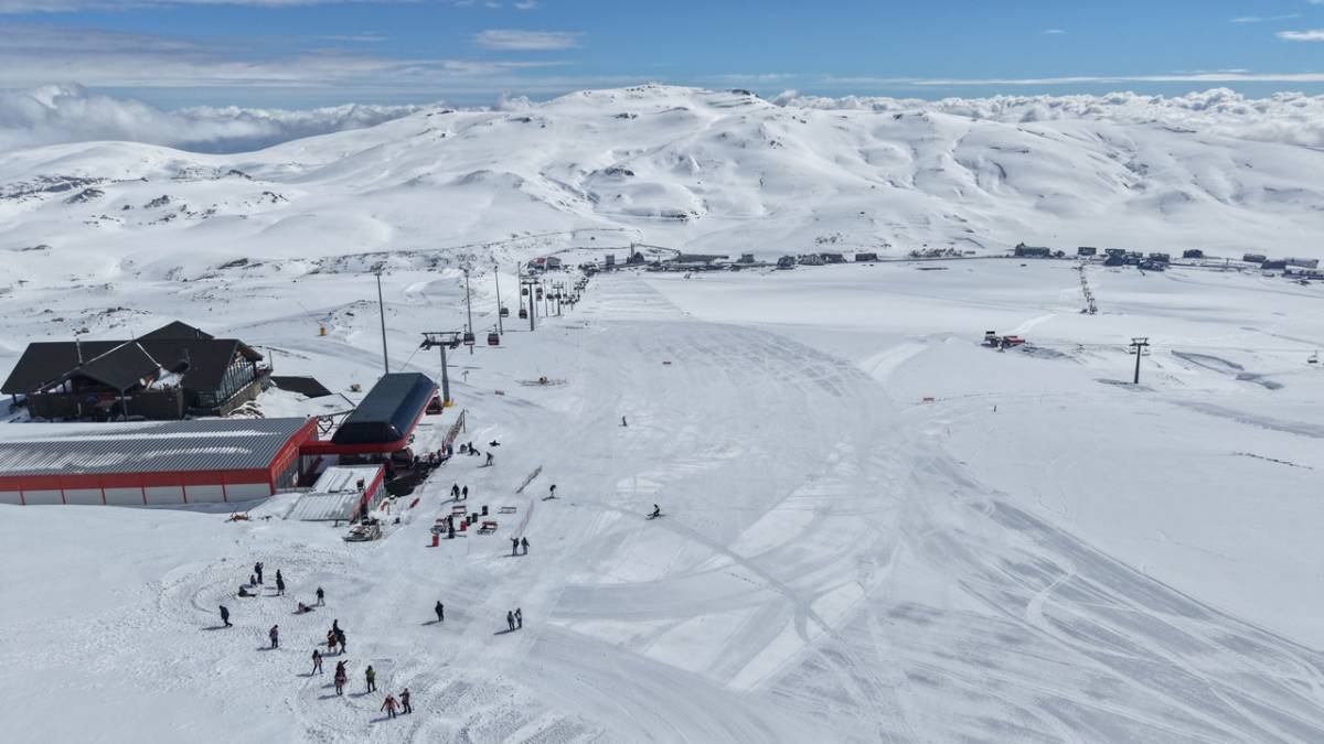 ERCİYES'TE KAYAK KEYFİ NİSANDA DA SÜRECEK