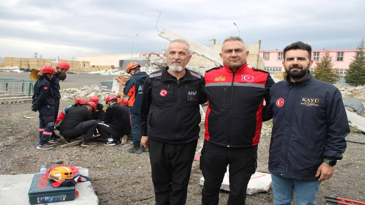 ÜNİVERSİTE ÖĞRENCİLERİ, KIBRIS'TA YAPILACAK ARAMA KURTARMA OYUNLARI'NA HAZIRLANIYOR