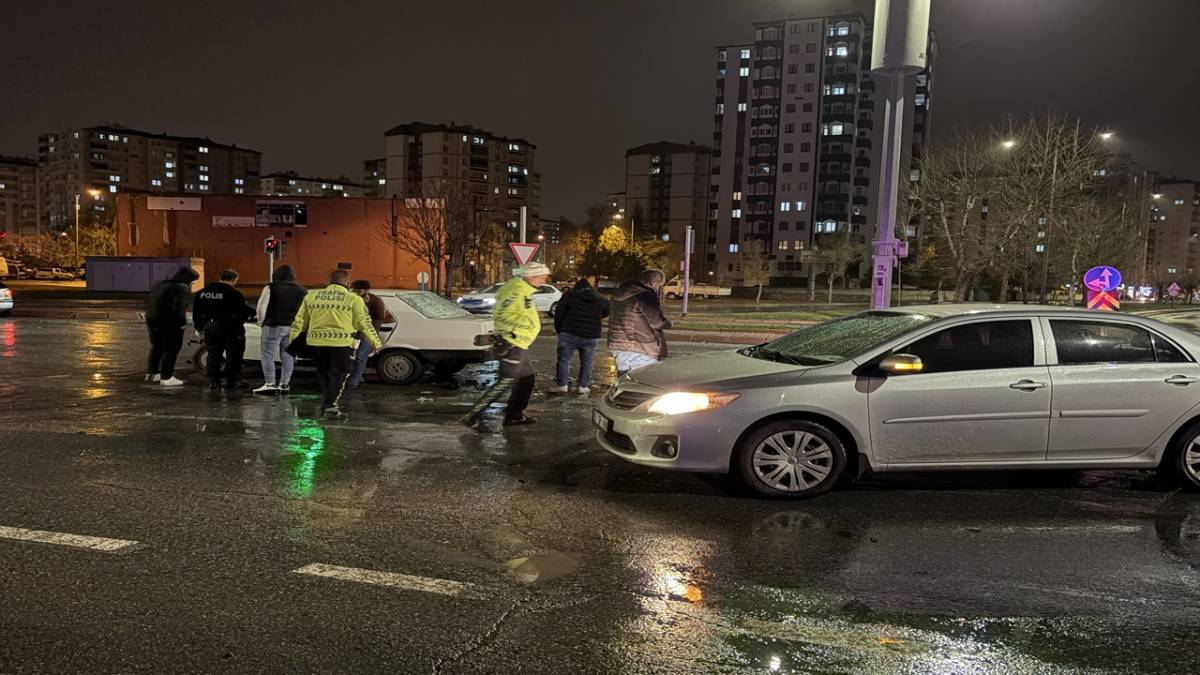 TOFAŞ KAĞIT GİBİ EZİLDİ