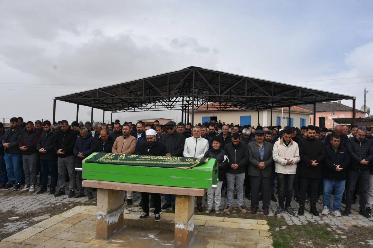 BÜYÜKCANLI MAHALLE MUHTARI SON YOLCULUĞUNA UĞURLANDI