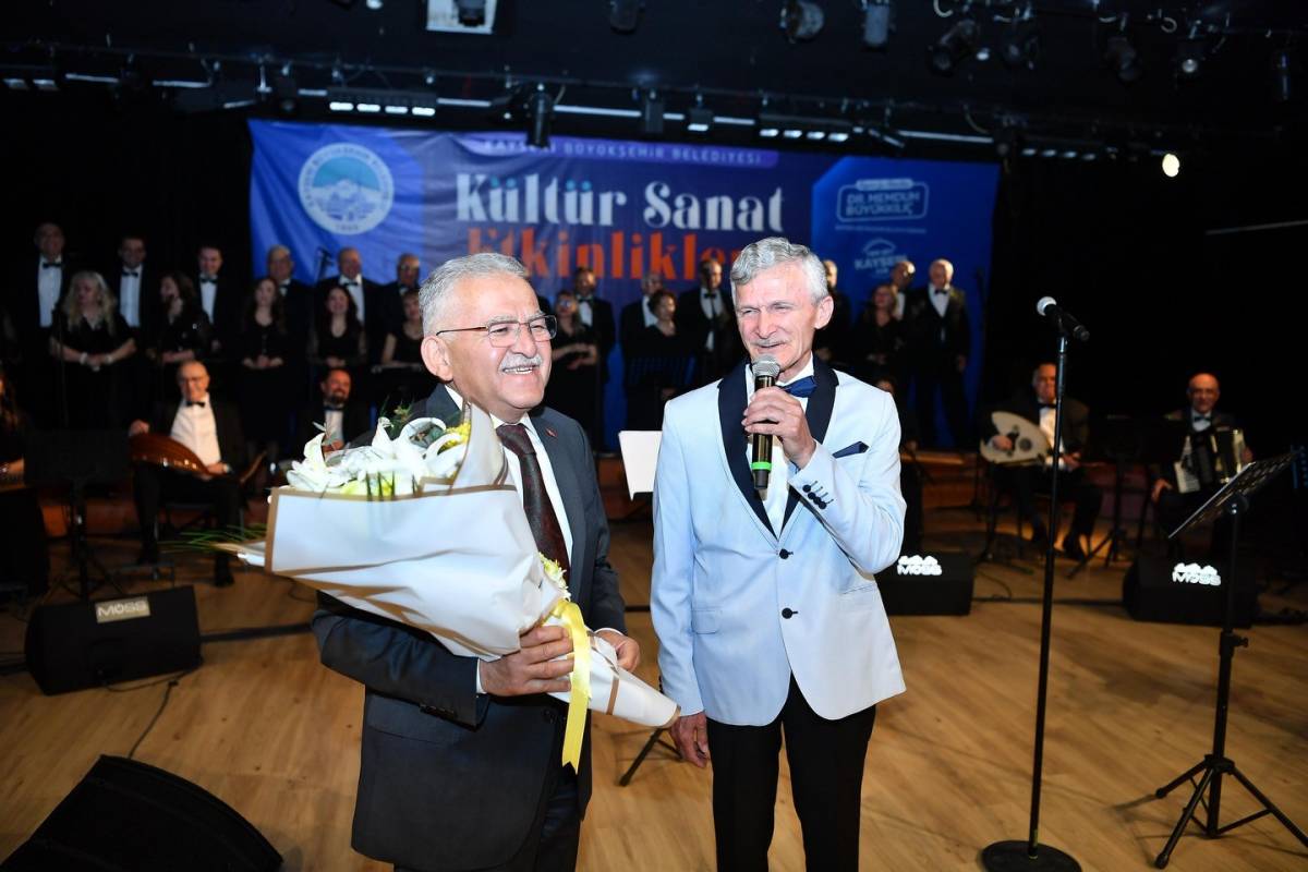 TÜRK SANAT MÜZİĞİ KONSERİ BÜYÜK İLGİ GÖRDÜ