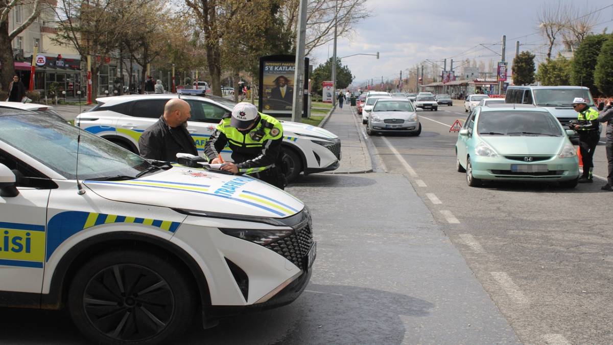 SÜRÜCÜLER BİLGİLENDİRDİ