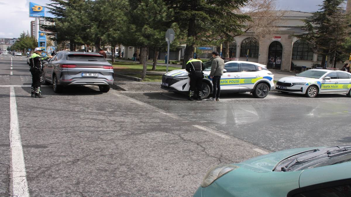 SÜRÜCÜLER BİLGİLENDİRDİ