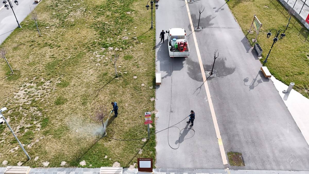 YEŞİL ALANLARA BAHAR DOKUNUŞU