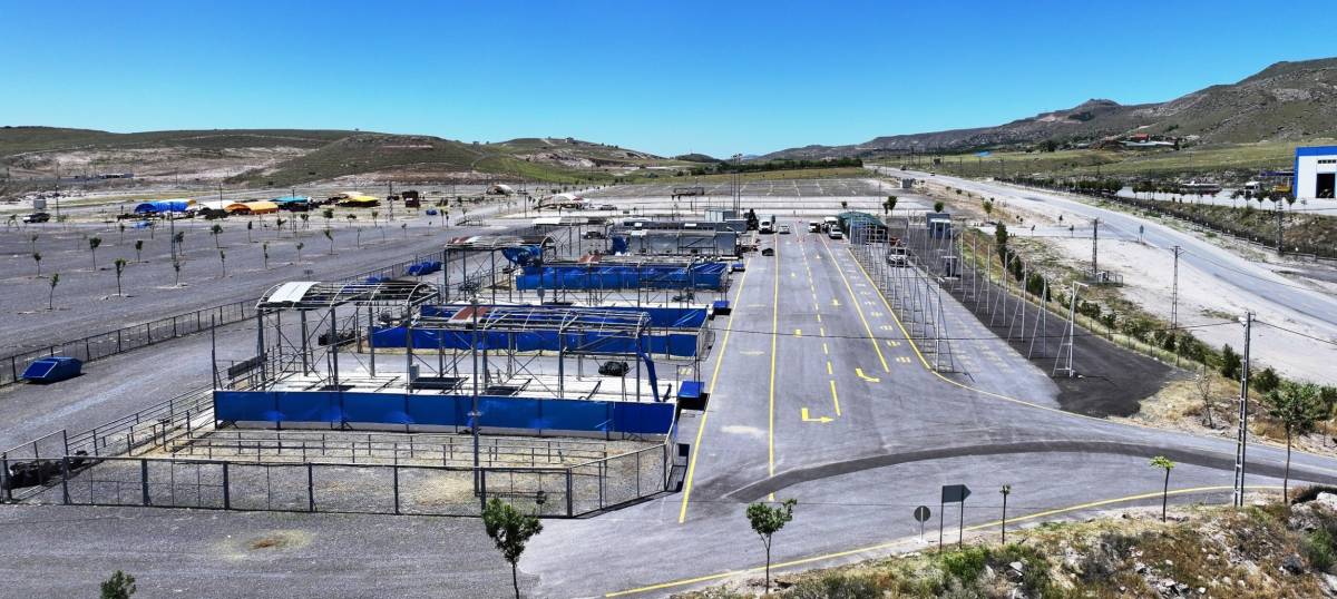 “KURBAN HİZMETİNDE ÖNCÜ,  TÜRKİYE’DE SAYILI BELEDİYEYİZ”