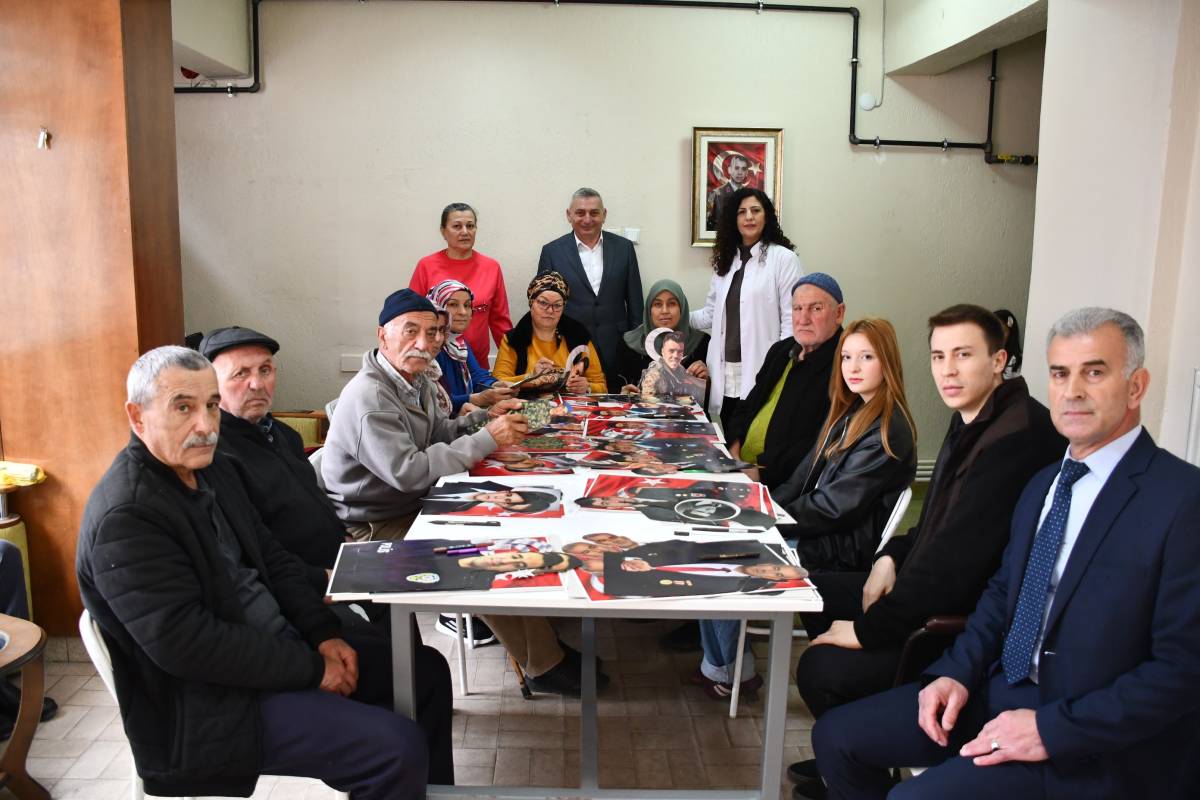 ŞEHİT EVLATLARINI, EŞLERİNİN HATIRALARINI 3 BOYUTLU RÖLYEFLERDE YAŞATIYORLAR