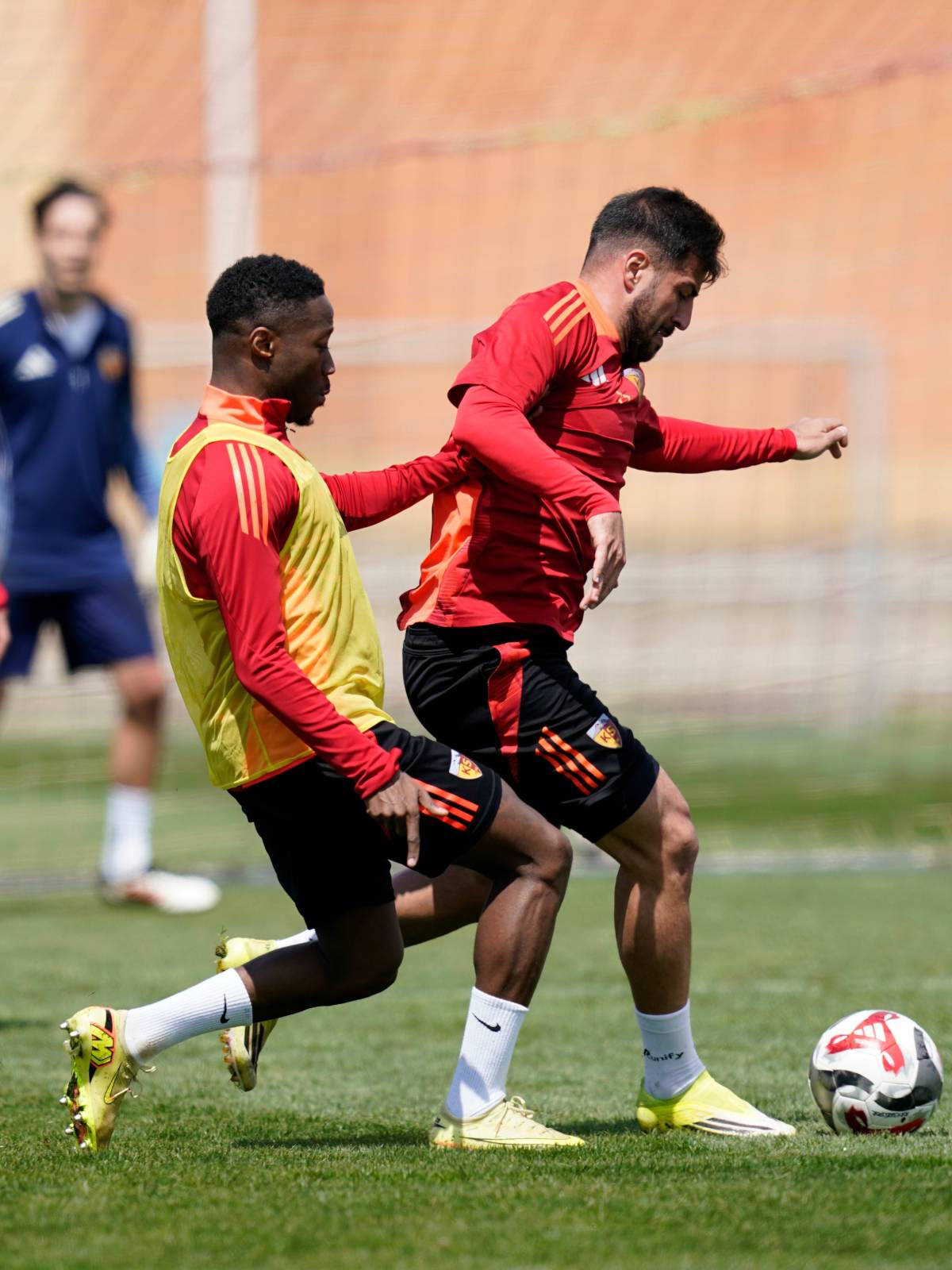 KAYSERİSPOR, FENERBAHÇE MAÇI HAZIRLIKLARINA BAŞLADI