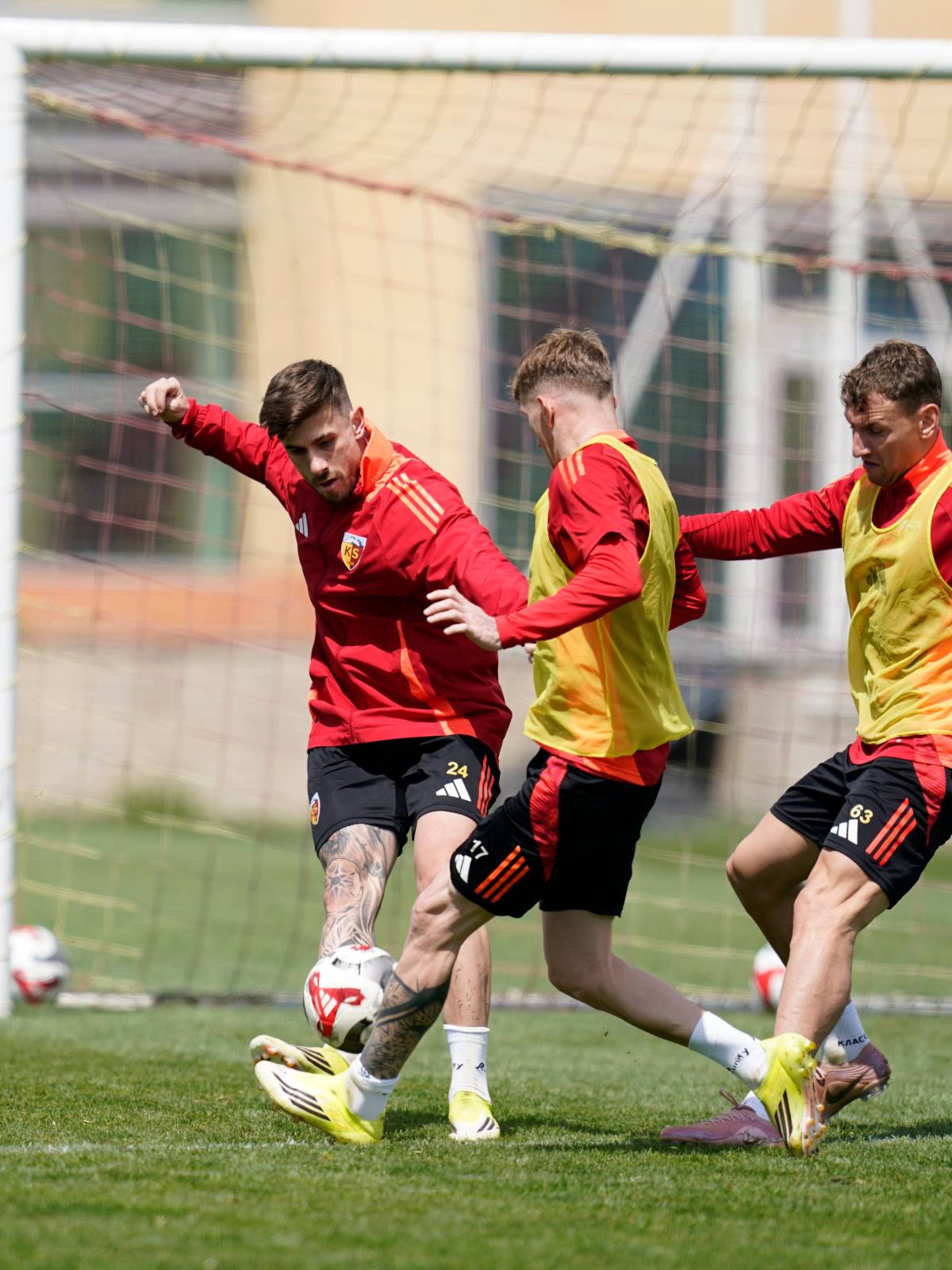 KAYSERİSPOR, FENERBAHÇE MAÇI HAZIRLIKLARINA BAŞLADI