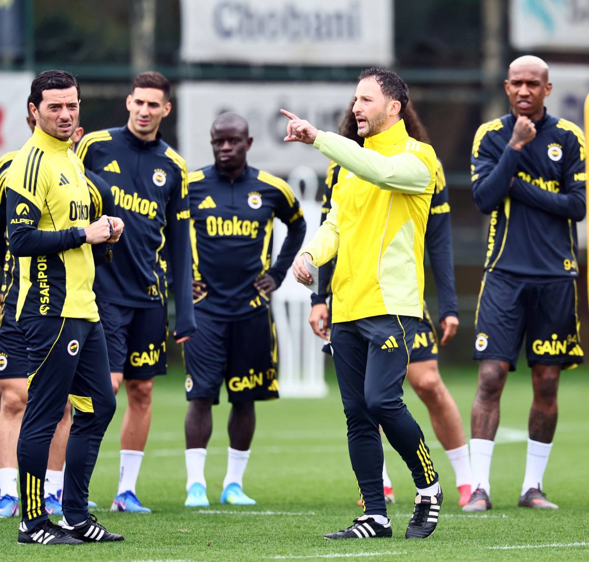 FENERBAHÇE, KAYSERİSPOR MAÇI HAZIRLIKLARINI SÜRDÜRDÜ