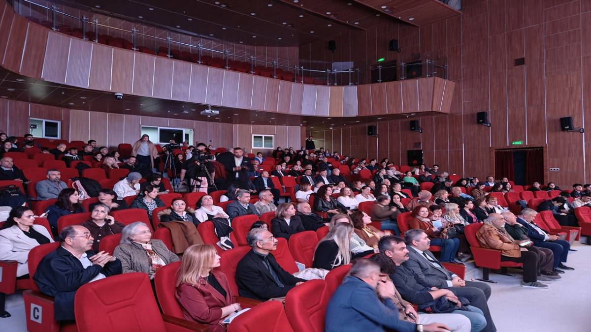 MİMAR SİNAN'IN ESERLERİ KIYAFETLERE DÖKÜLDÜ