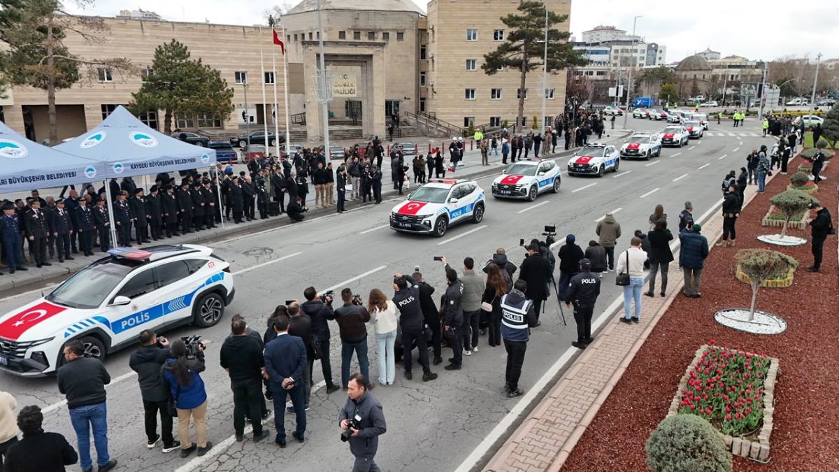 POLİS HAFTASINDA ÖZEL HAREKAT'TAN NEFES KESEN GÖSTERİ