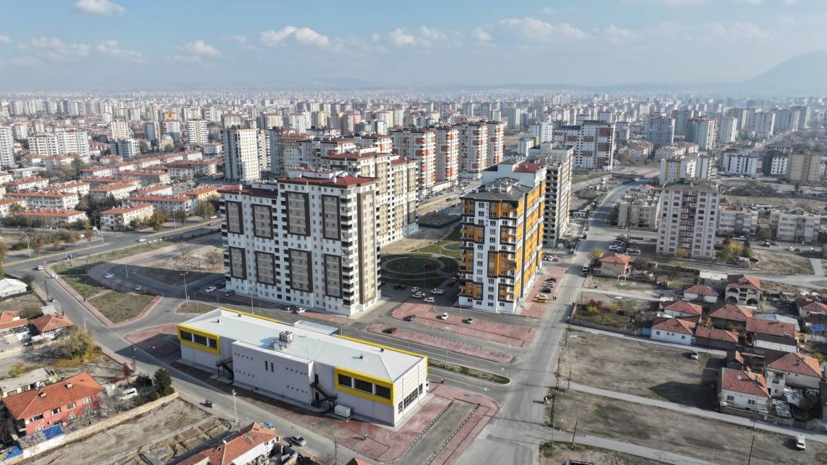 KOCASİNAN'IN YUNUSEMRE’DEKİ SOSYAL TESİSİ HİZMET VERMEYE BAŞLADI