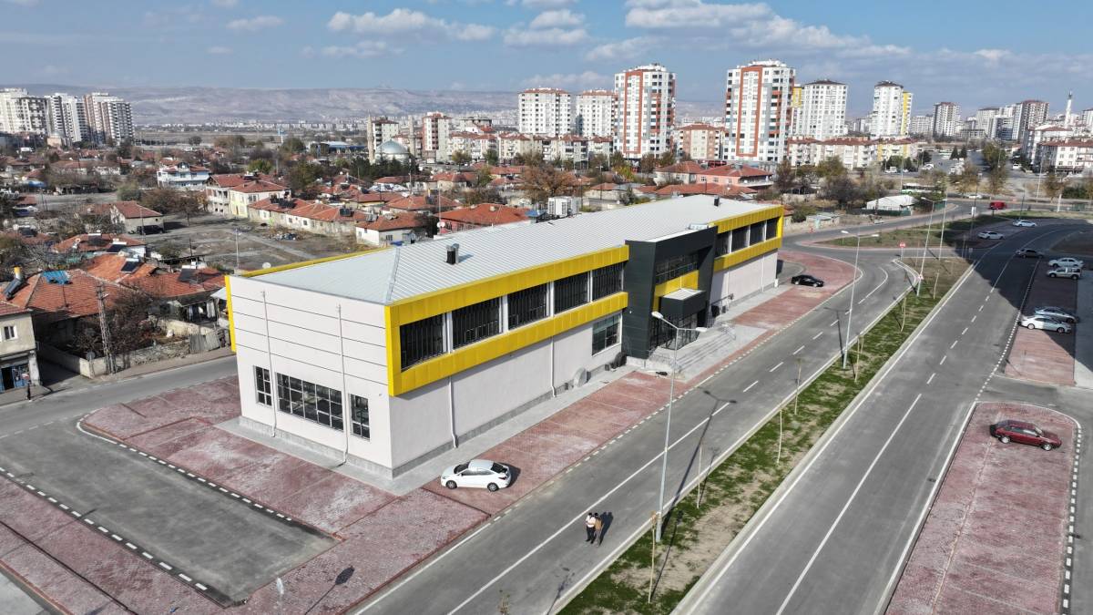 KOCASİNAN'IN YUNUSEMRE’DEKİ SOSYAL TESİSİ HİZMET VERMEYE BAŞLADI