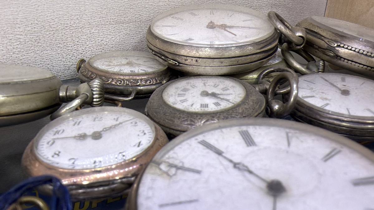 44 YILDIR TARİHİ SAATLERE İNCE AYAR VERİYOR