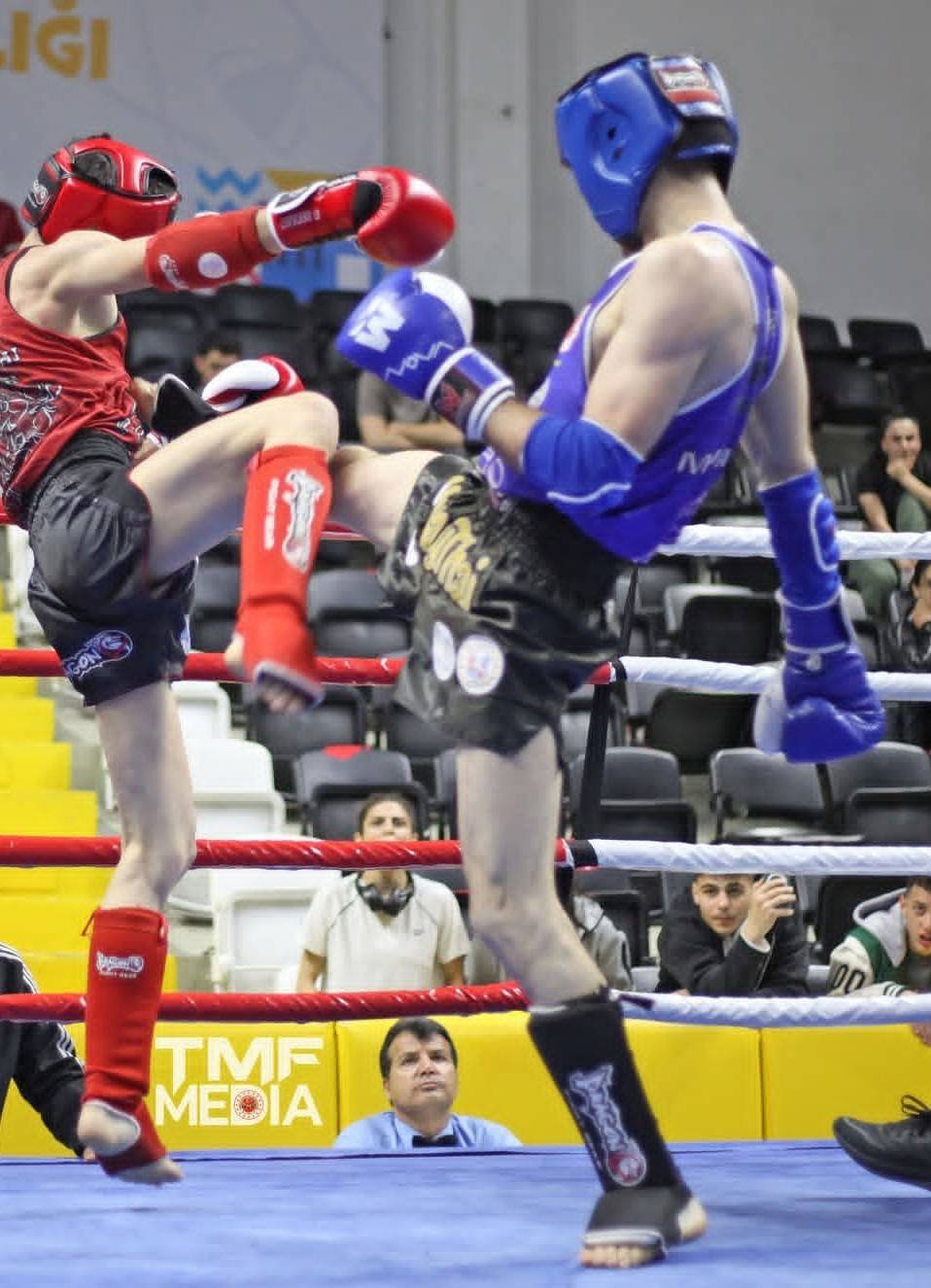 MUAYTHAİ TÜRKİYE ŞAMPİYONASI’NDA KÜRSÜYE KAYSERİ AMBARGOSU