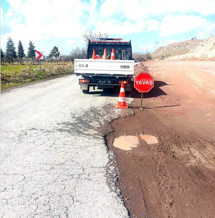 ÇOLAKBAYRAKDAR: “HER SOKAĞA KONFOR, HER MAHALLEYE DEĞİŞİM GETİRİYORUZ”