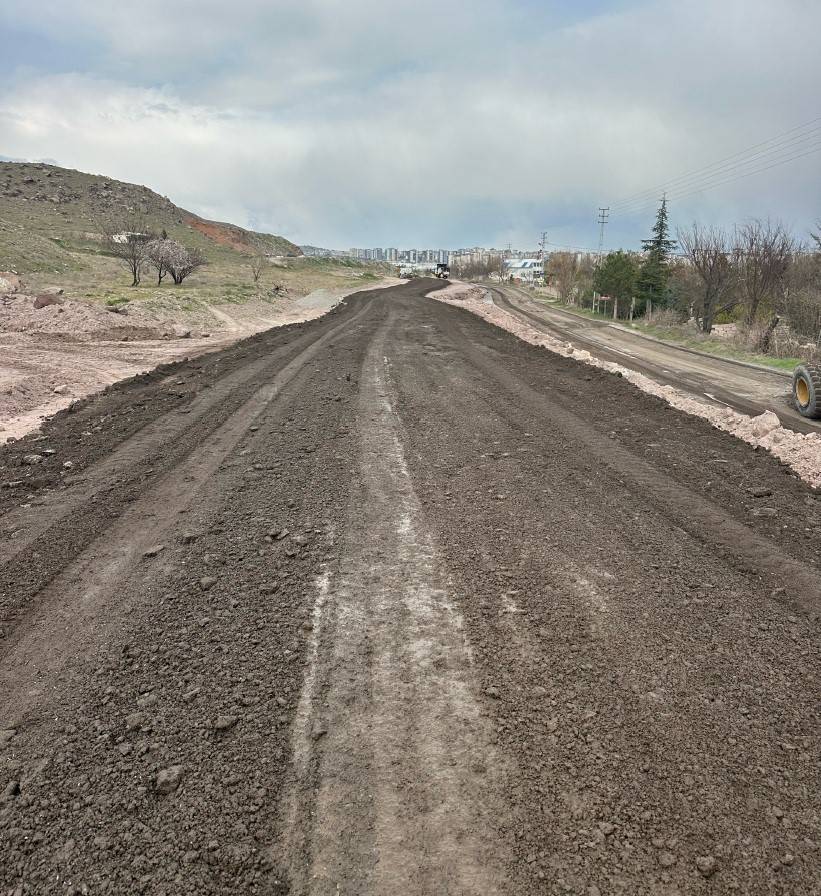 ÇOLAKBAYRAKDAR: “HER SOKAĞA KONFOR, HER MAHALLEYE DEĞİŞİM GETİRİYORUZ”