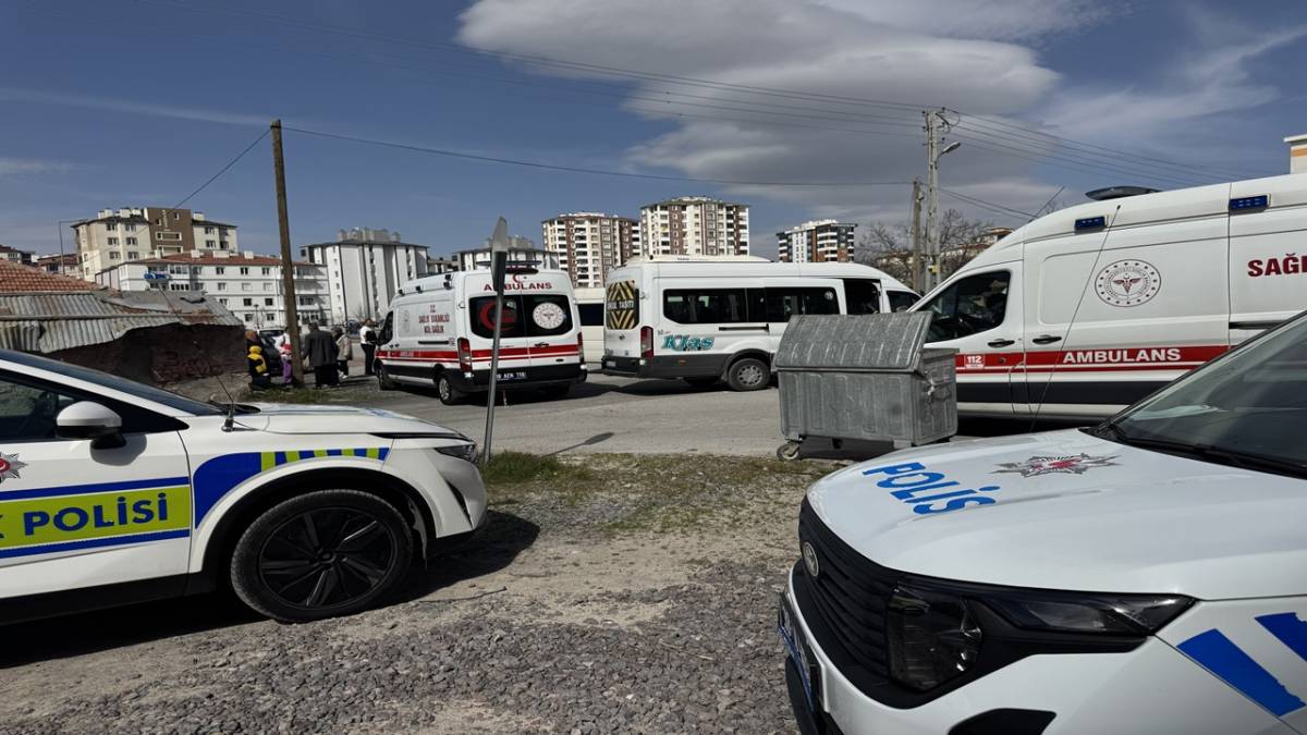 ÖĞRENCİ İLE REHABİLİTASYON SERVİSİ ÇARPIŞTI: 5 YARALI