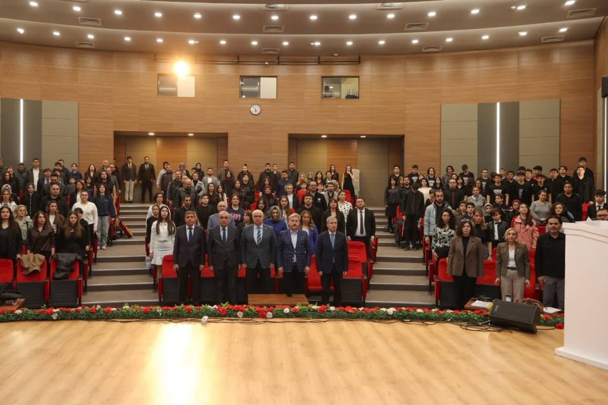 'SEN YAPARSIN MELİKGAZİ'DE BAŞARILI OLAN KÜÇÜK MÜZİSYENLER ÖDÜLLERİNİ ALDI