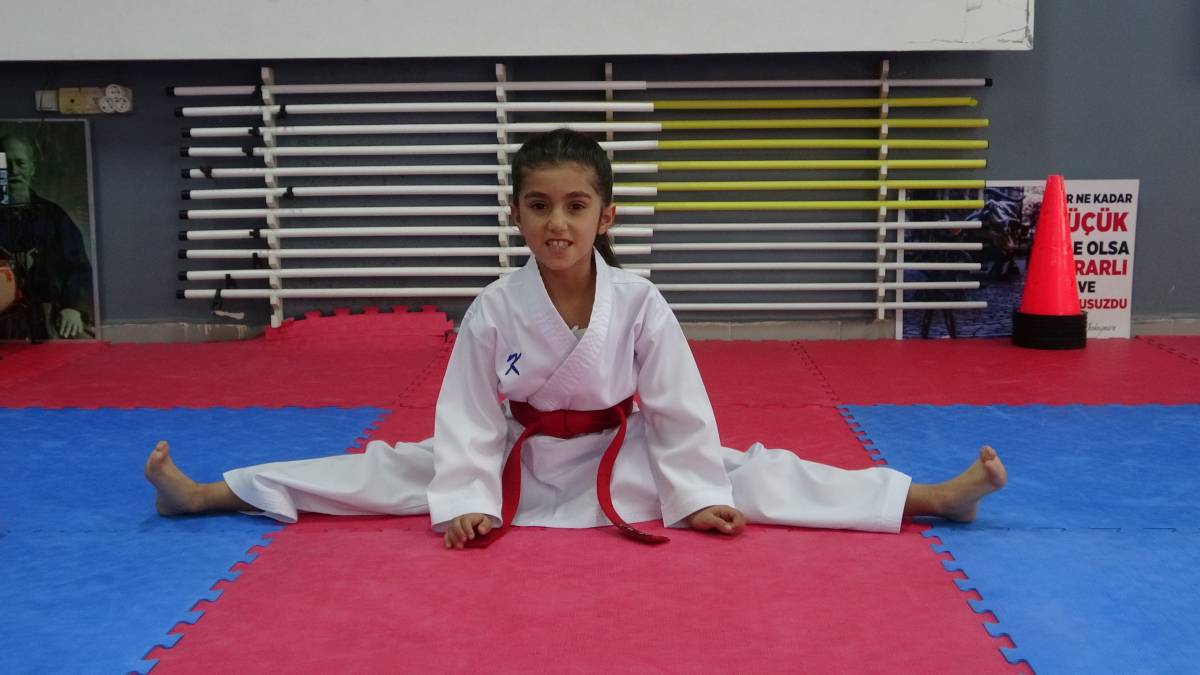 7 YAŞINDA TÜRKİYE ŞAMPİYONU OLDU