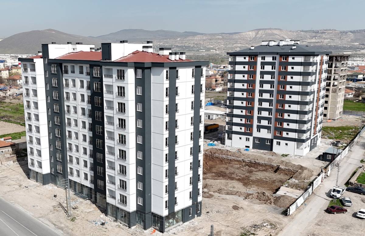 ANBAR 2. ETAP KENTSEL DÖNÜŞÜM BLOKLARI HIZLA YÜKSELİYOR