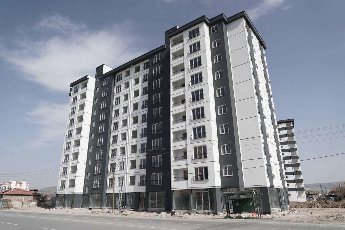 ANBAR 2. ETAP KENTSEL DÖNÜŞÜM BLOKLARI HIZLA YÜKSELİYOR