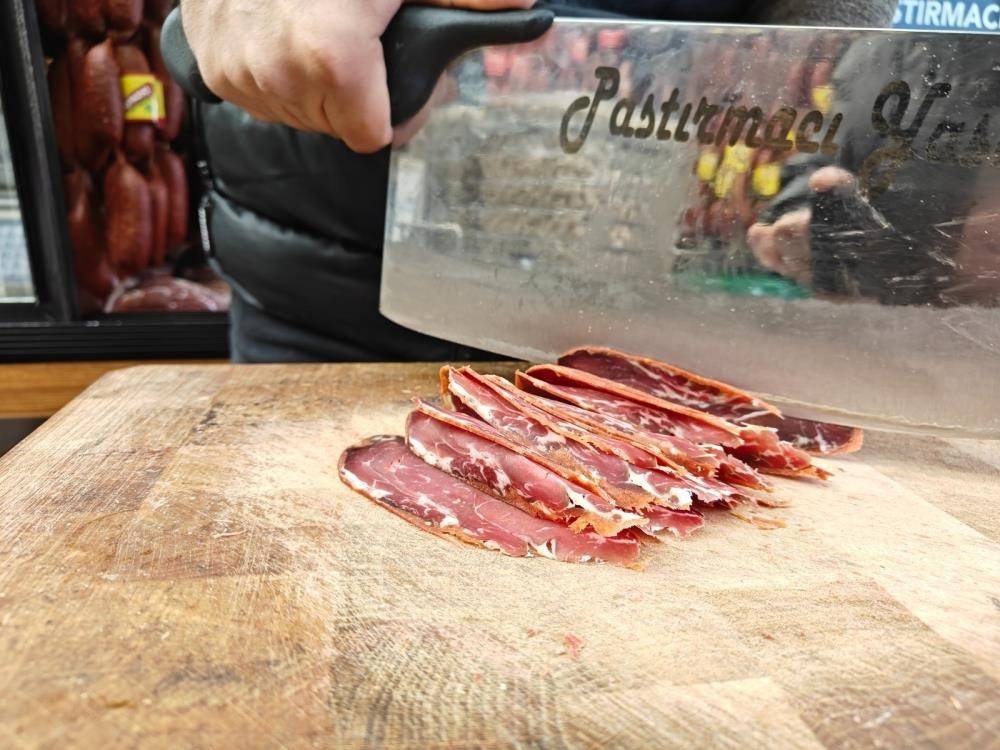 HEDEF PASTIRMAYI AVRUPA'YA TAŞIMAK