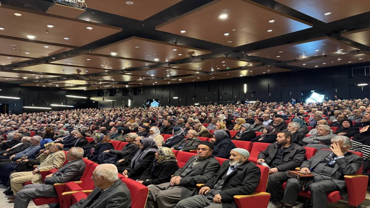 HACI ADAYLARINA EĞİTİM SEMİNERİ VERİLDİ