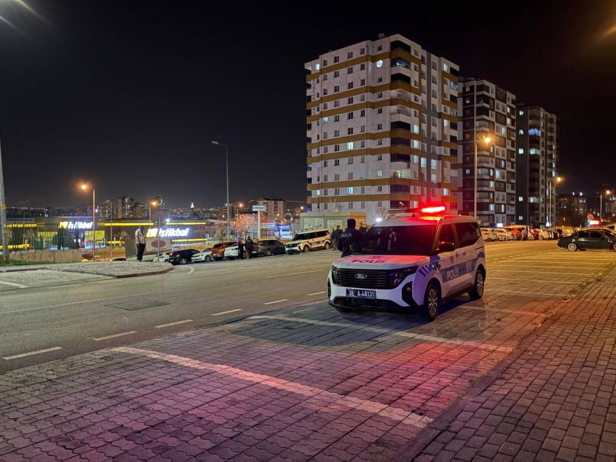 KAYSERİ’DE İKİ GRUP ARASINDA BIÇAKLI KAVGA