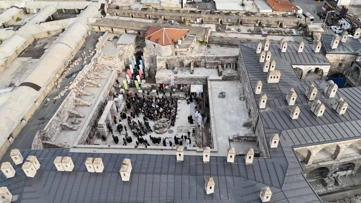 TİCARETİN KÖKLERİ VE GELECEĞİ VİZYON ÇALIŞTAYI GÖN HAN’DA BAŞLADI