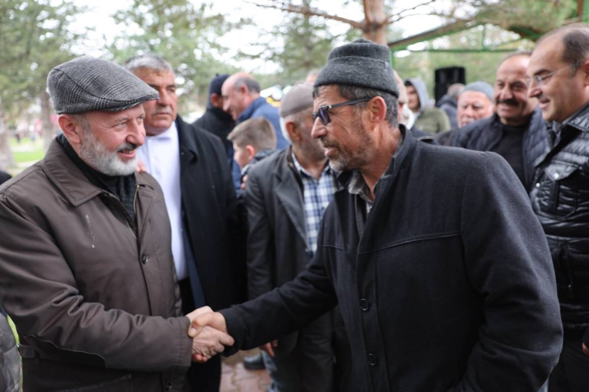 ÇOLAKBAYRAKDAR: “HİZMETLERİMİZLE KIRSALIN DEĞERİNE DEĞER KATIYORUZ”