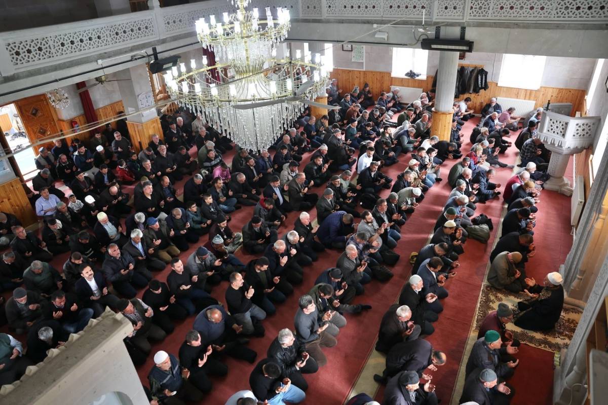 ÇOLAKBAYRAKDAR: “HİZMETLERİMİZLE KIRSALIN DEĞERİNE DEĞER KATIYORUZ”