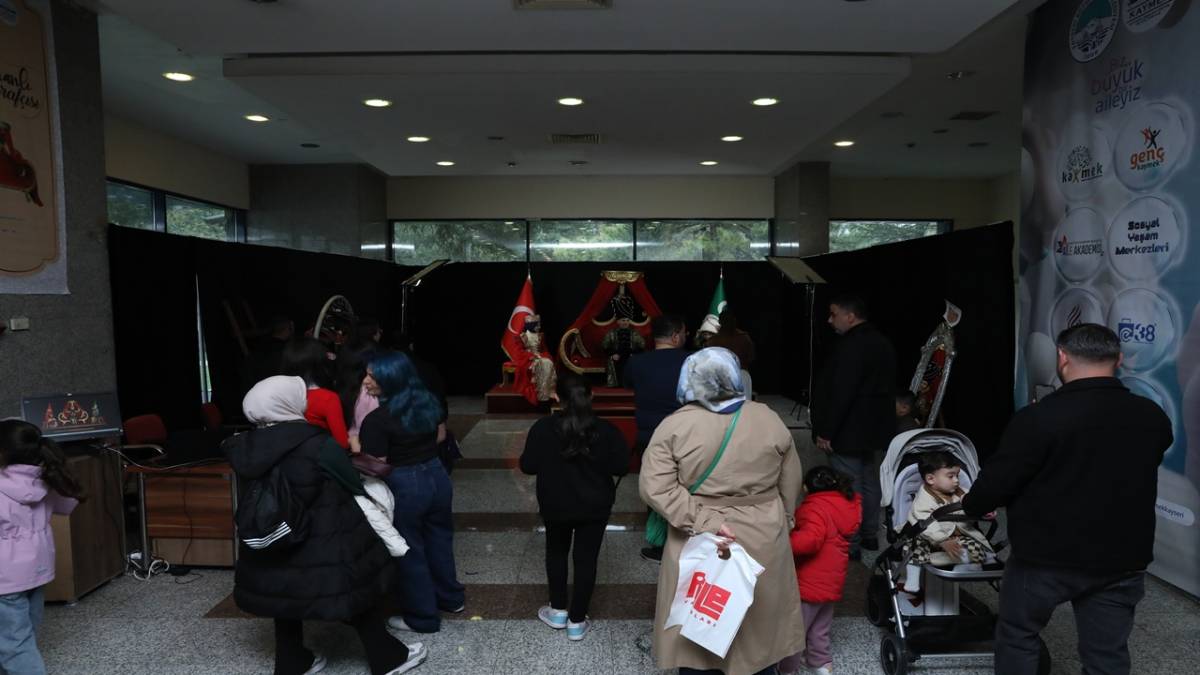 8. KAYSERİ KİTAP FUARI’NDA KAYMEK STANDINA YOĞUN İLGİ