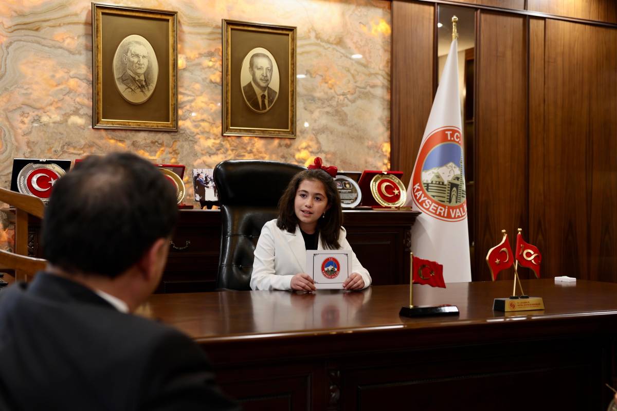 ÇİÇEK’İN MAKAMI 23 NİSAN’DA ÇOCUKLARA EMANET