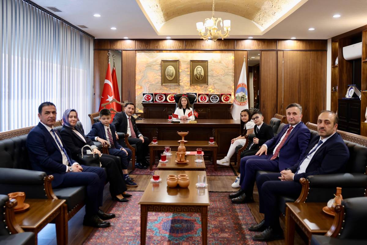 ÇİÇEK’İN MAKAMI 23 NİSAN’DA ÇOCUKLARA EMANET