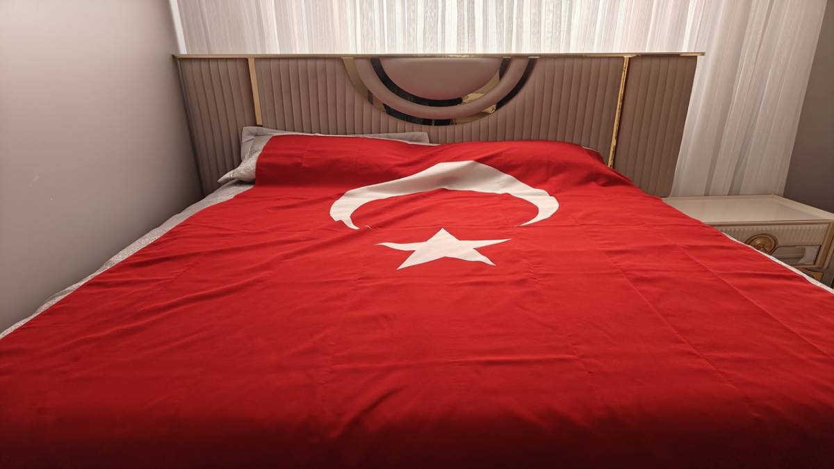 DÜĞÜN GECESİ ŞÜPHELİ ŞEKİLDE ÖLEN UZMAN ÇAVUŞUN EŞİNİN YARGILANMASINA BAŞLANDI