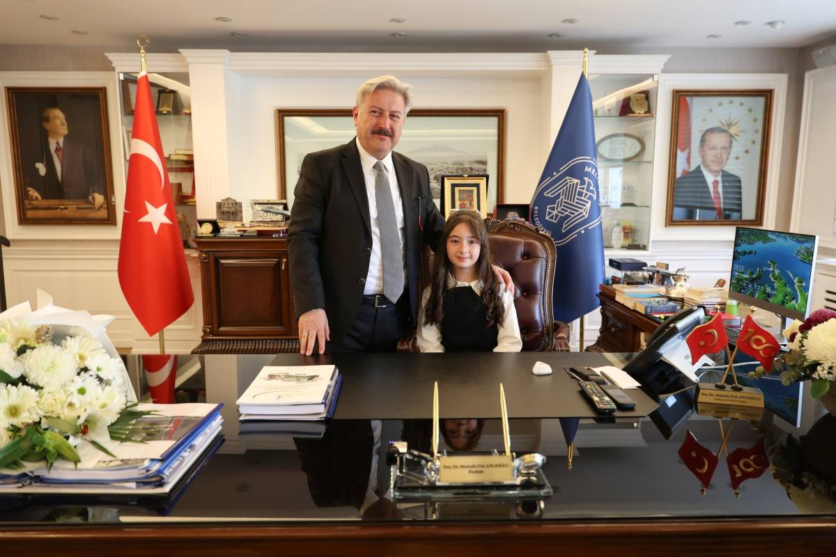 PALANCIOĞLU, KOLTUĞUNU KÜÇÜK TOPRAK'A BIRAKTI