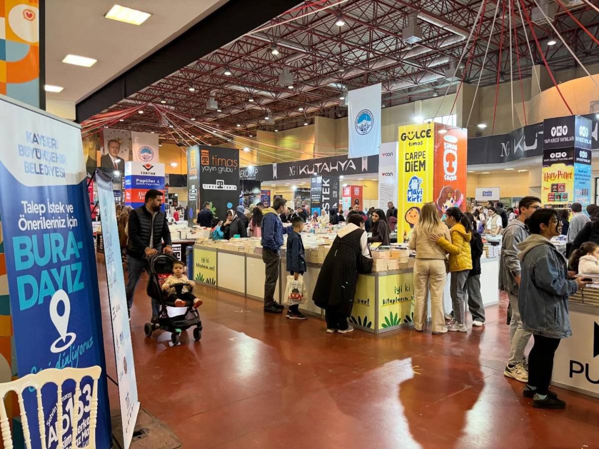 KAYSERİ KİTAP FUARI’NDA ÇOCUKLARIN KEYFİ YERİNDE