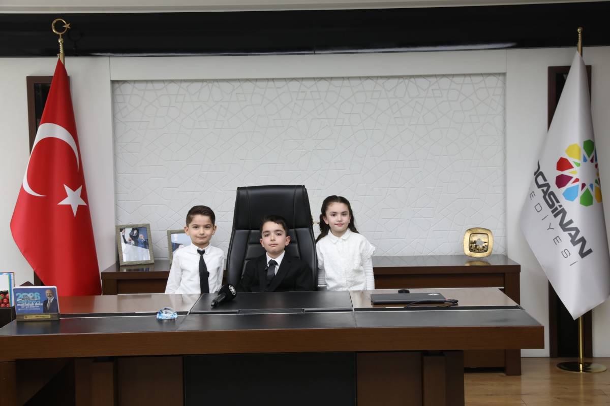 ÇOLAKBAYRAKDAR, KOLTUĞU ÇOCUKLARA DEVRETTİ