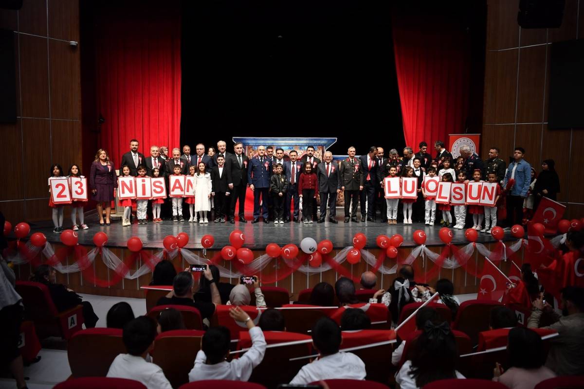 BÜYÜKKILIÇ, ÇOCUKLARIN BAYRAM SEVİNCİNE ORTAK OLDU